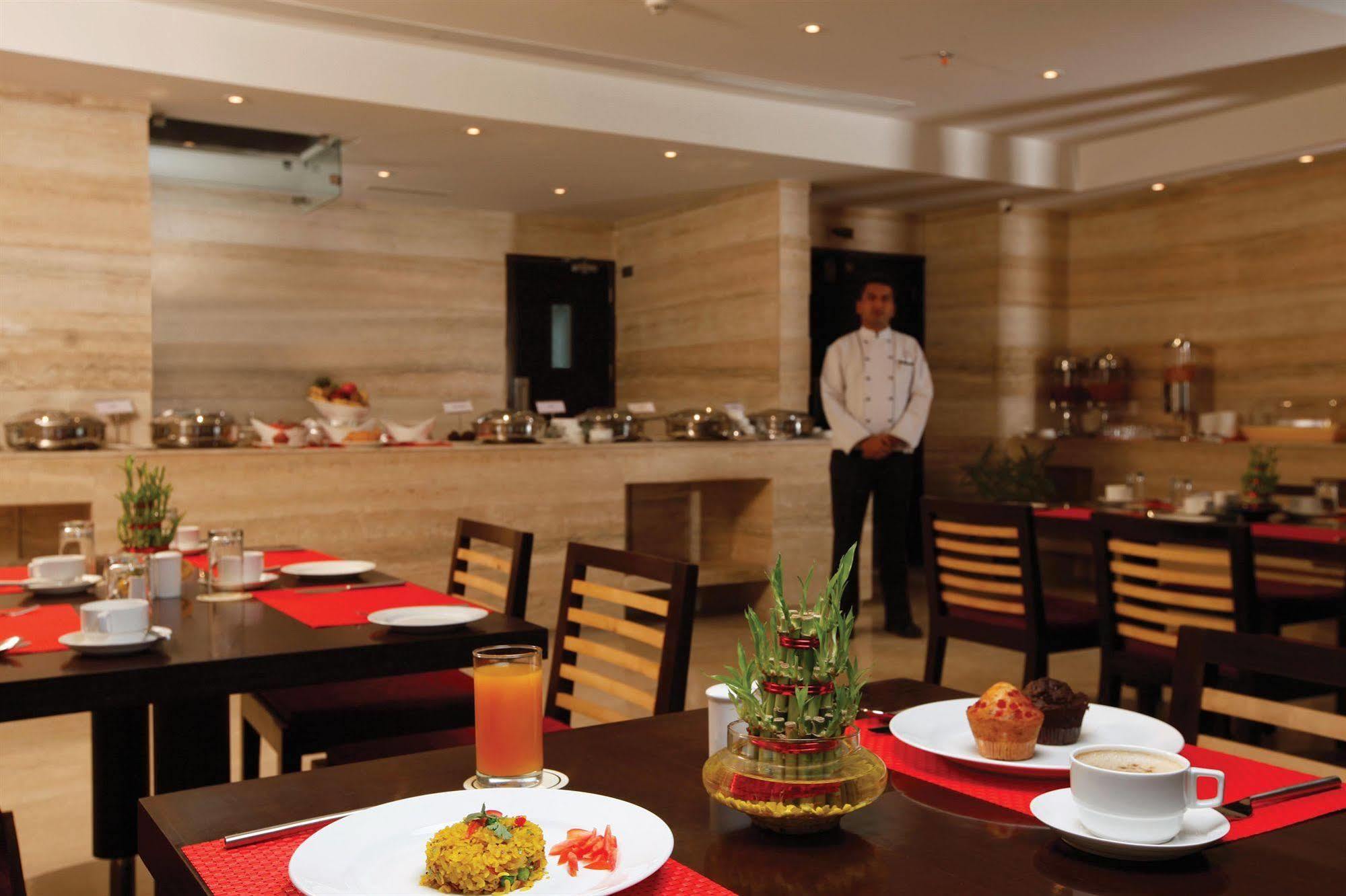 ג'איפור Hotel Vrisa מראה חיצוני תמונה